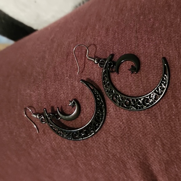 Jewelry - Black moon earrings
